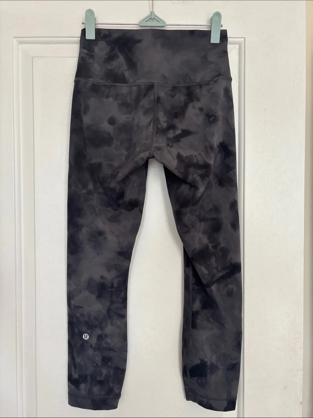 lululemon Wunder Train HR Tight 25" in Diamond Dye, Black, Size 6 - Picture 4 of 7
